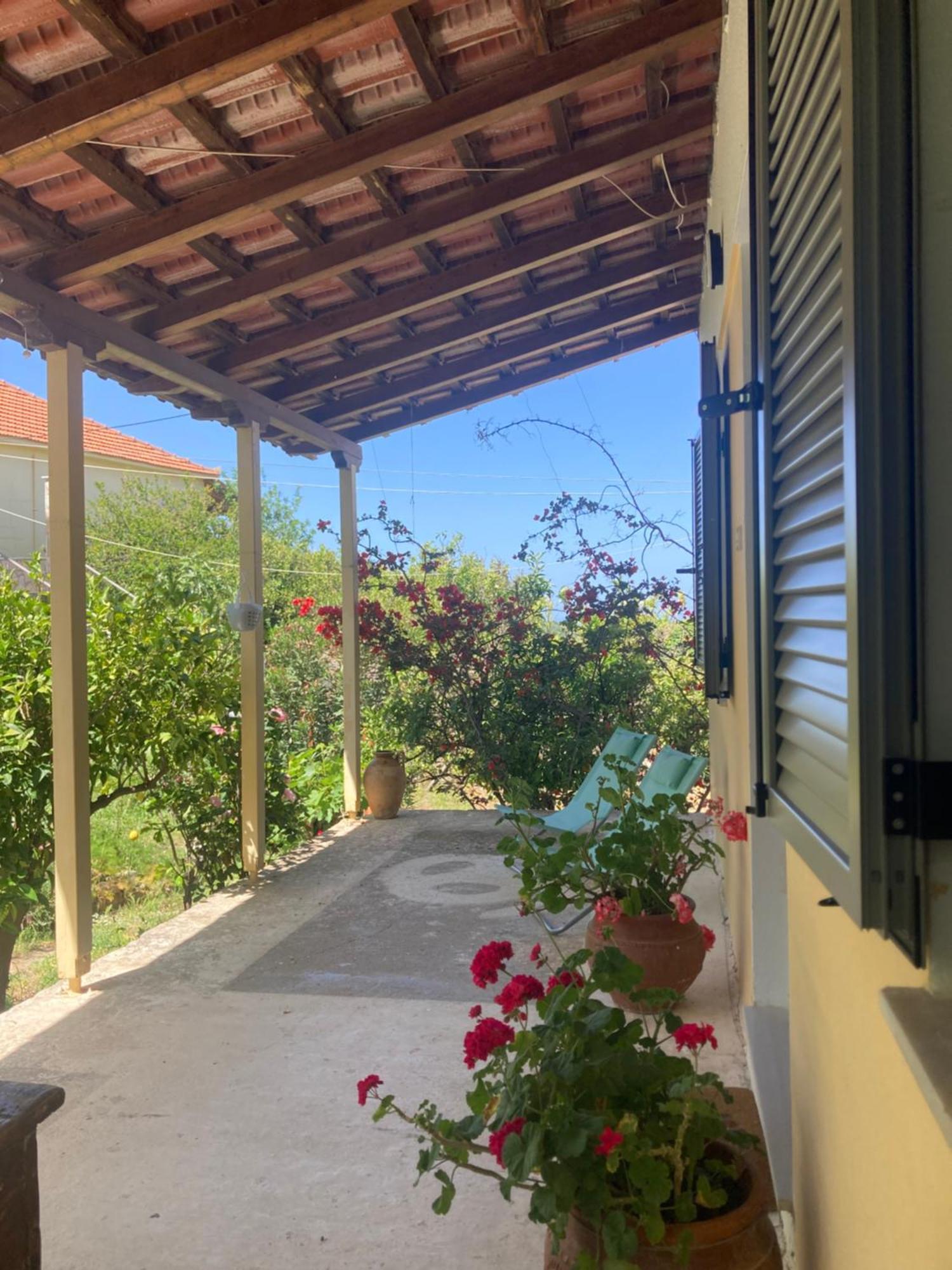 Au Son Des Cloches Villa Zacharo Exterior photo